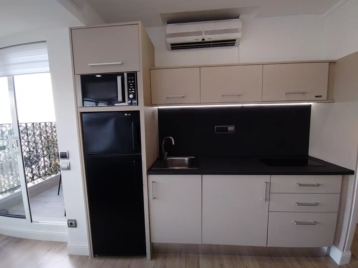 Penthouse mit Aufzug zur Miete in Carrer de Girona, imagen 7
