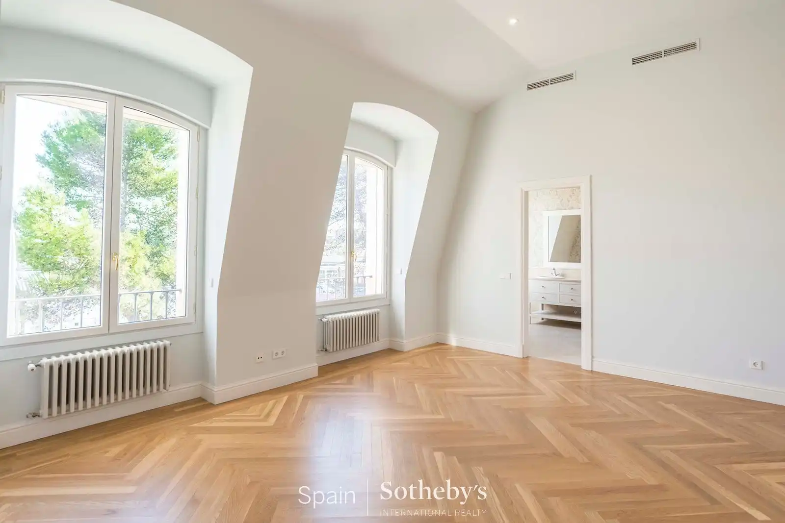 Habitación de Casa o chalet en venta en Madrid con Aire acondicionado, Calefacción y Jardín privado
