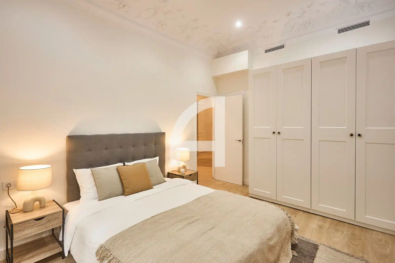 Schlafzimmer von Wohnung zur Miete in Barcelona mit Klimaanlage, Heizung und Parkett