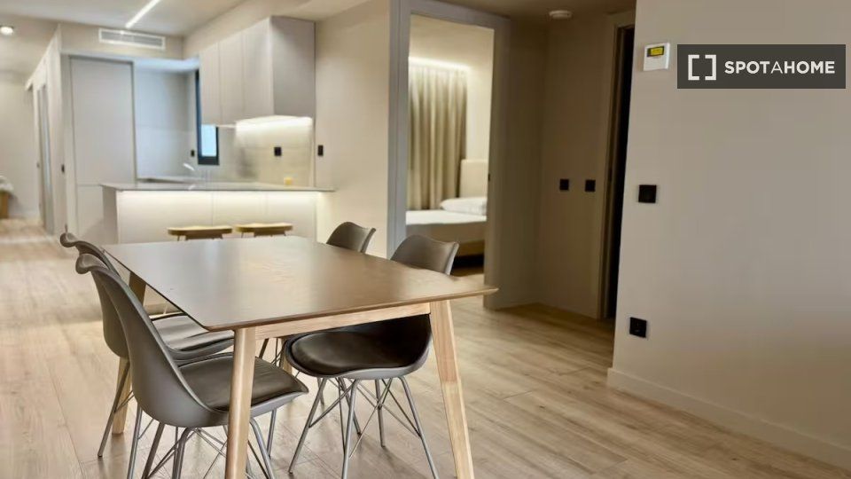 Dining room of Flat to rent in Santa Coloma de Gramenet  with Air Conditioner, Heating and Furnished