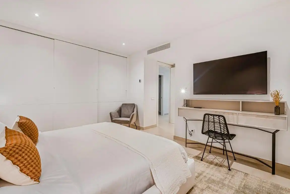 Bedroom of Houses for sale in Marbella  with Air Conditioner, Heating and Private garden