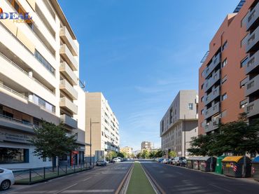 Local comercial en venda a Plaza Catedrática Asunción Linares