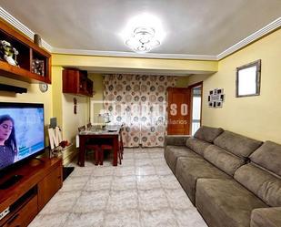 Living room of Flat for sale in  Madrid Capital