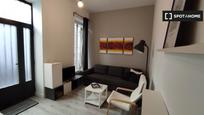 Living room of Flat to rent in  Madrid Capital  with Air Conditioner and Balcony