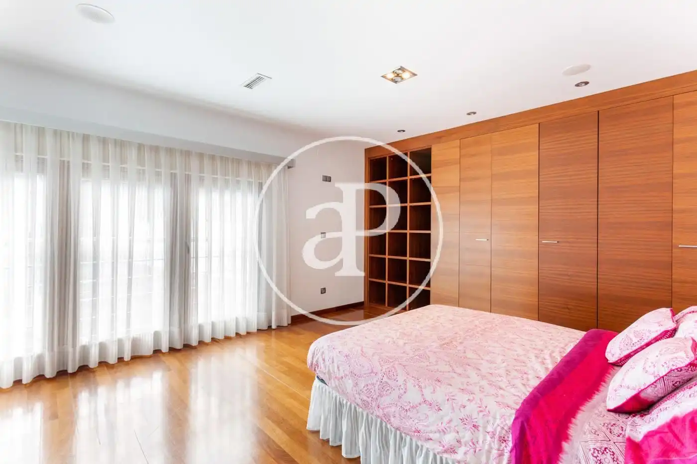 Dormitori de Casa o xalet en venda en Sagunto / Sagunt amb Aire condicionat, Calefacció i Jardí privat