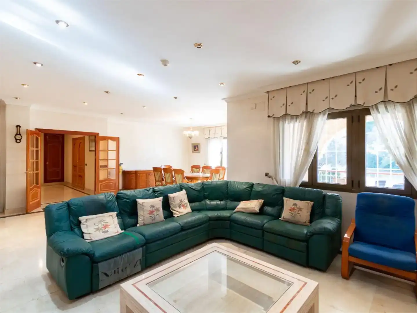 Sala de estar de Casa o chalet en venta en Boadilla del Monte con Aire acondicionado, Piscina y Balcón
