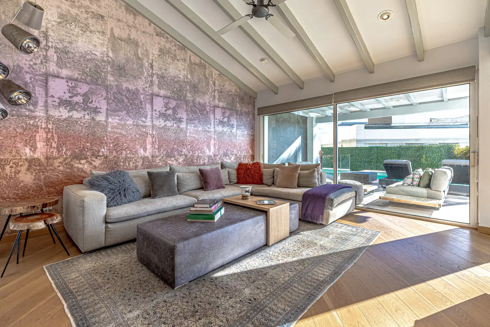 Sala de estar de Casa o chalet en venta en Marbella con Aire acondicionado, Jardín privado y Terraza