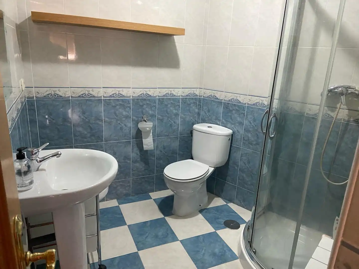 Bany de Pis de lloguer en Albacete amb Calefacció, Terrassa i Moblat