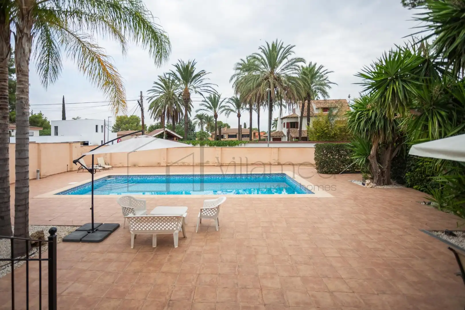 Swimming pool of Houses for sale in L'Eliana  with Air Conditioner, Private garden and Terrace