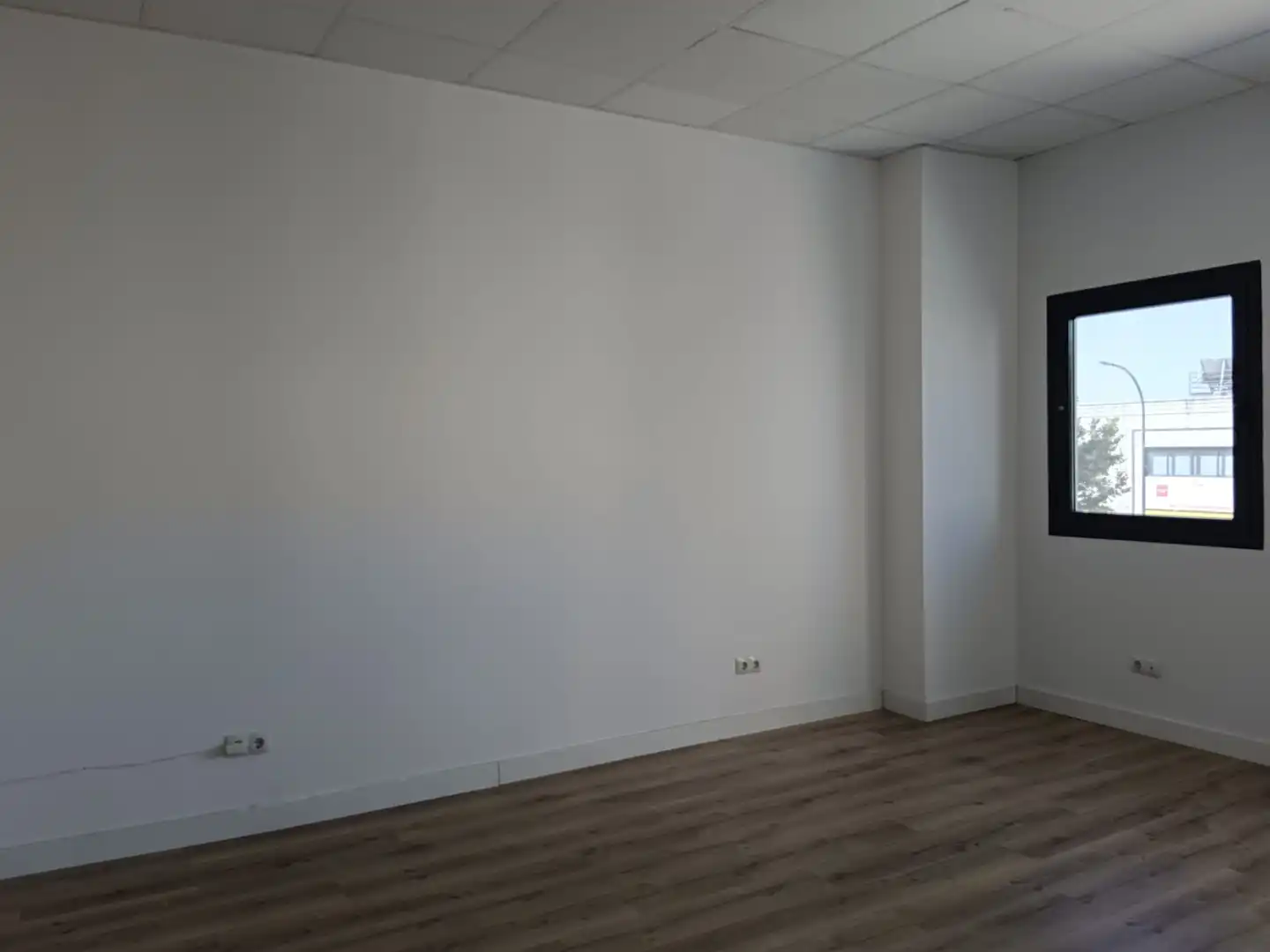Nave industrial de alquiler en Arroyomolinos (Madrid) con Calefacción