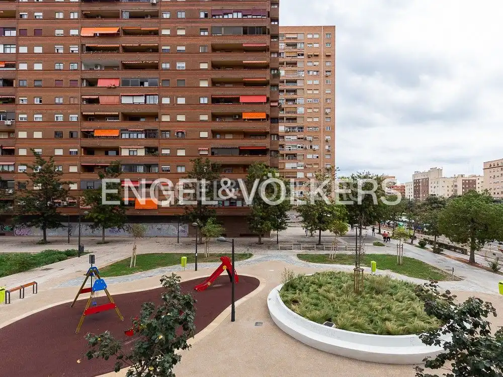 Terrasse von Wohnung zur Miete in Valencia mit Klimaanlage, Heizung und Parkett