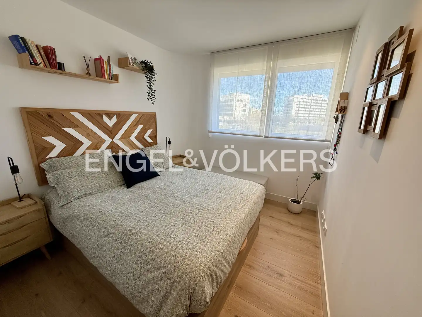 Bedroom of Flat for rent in Madrid  with Air Conditioner, Heating and Terrace