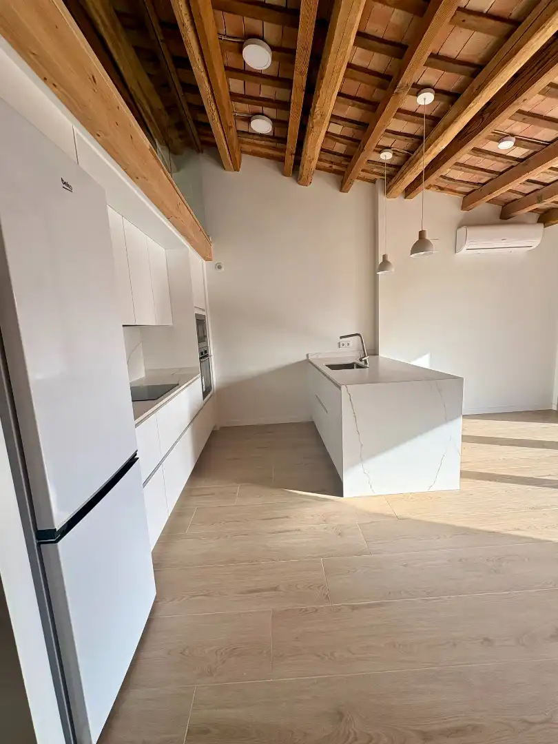 Küche von Wohnung zur Miete in Vic mit Klimaanlage, Heizung und Balkon