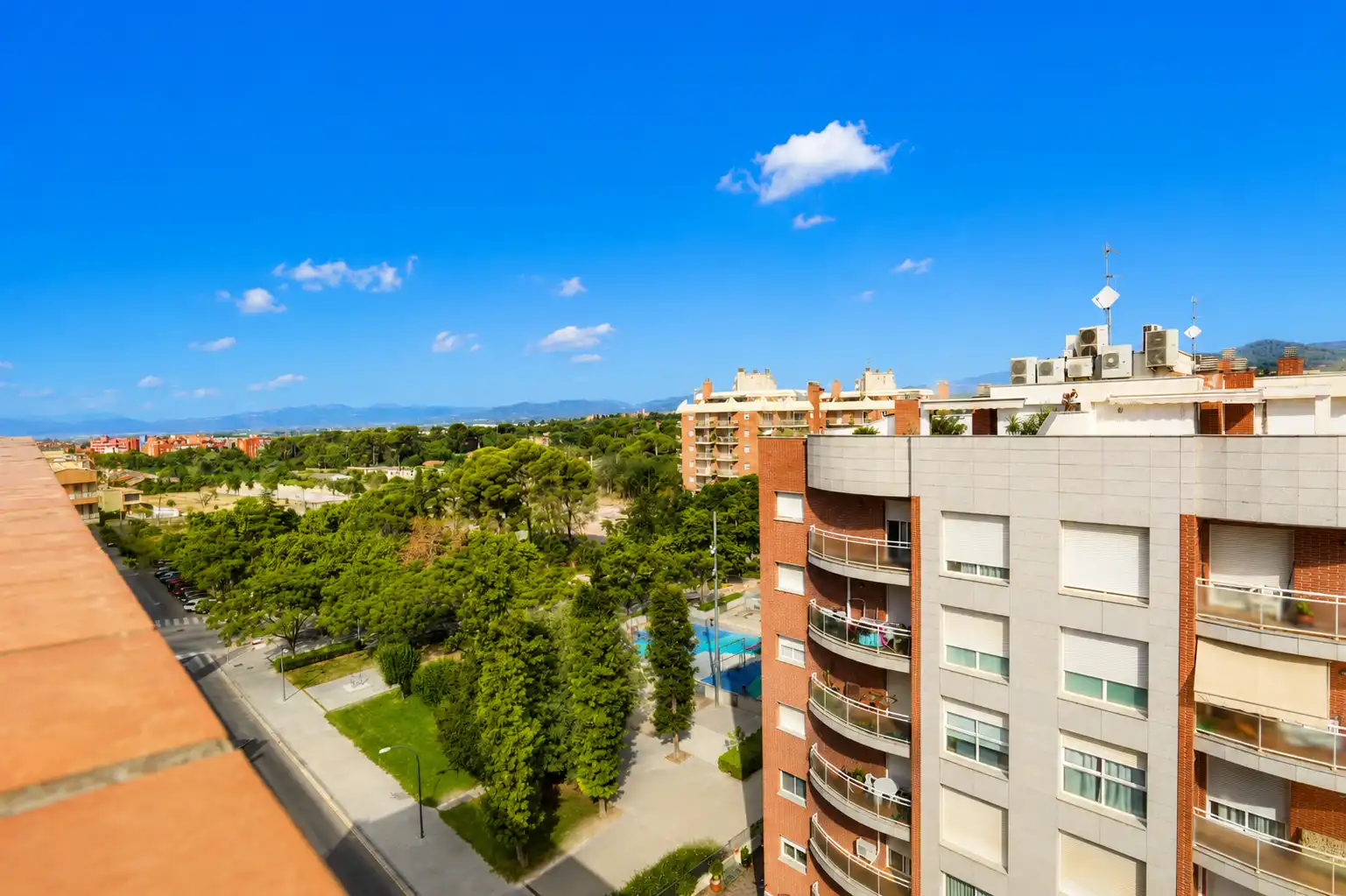 Vista exterior de Àtic en venda en Reus amb Aire condicionat i Balcó