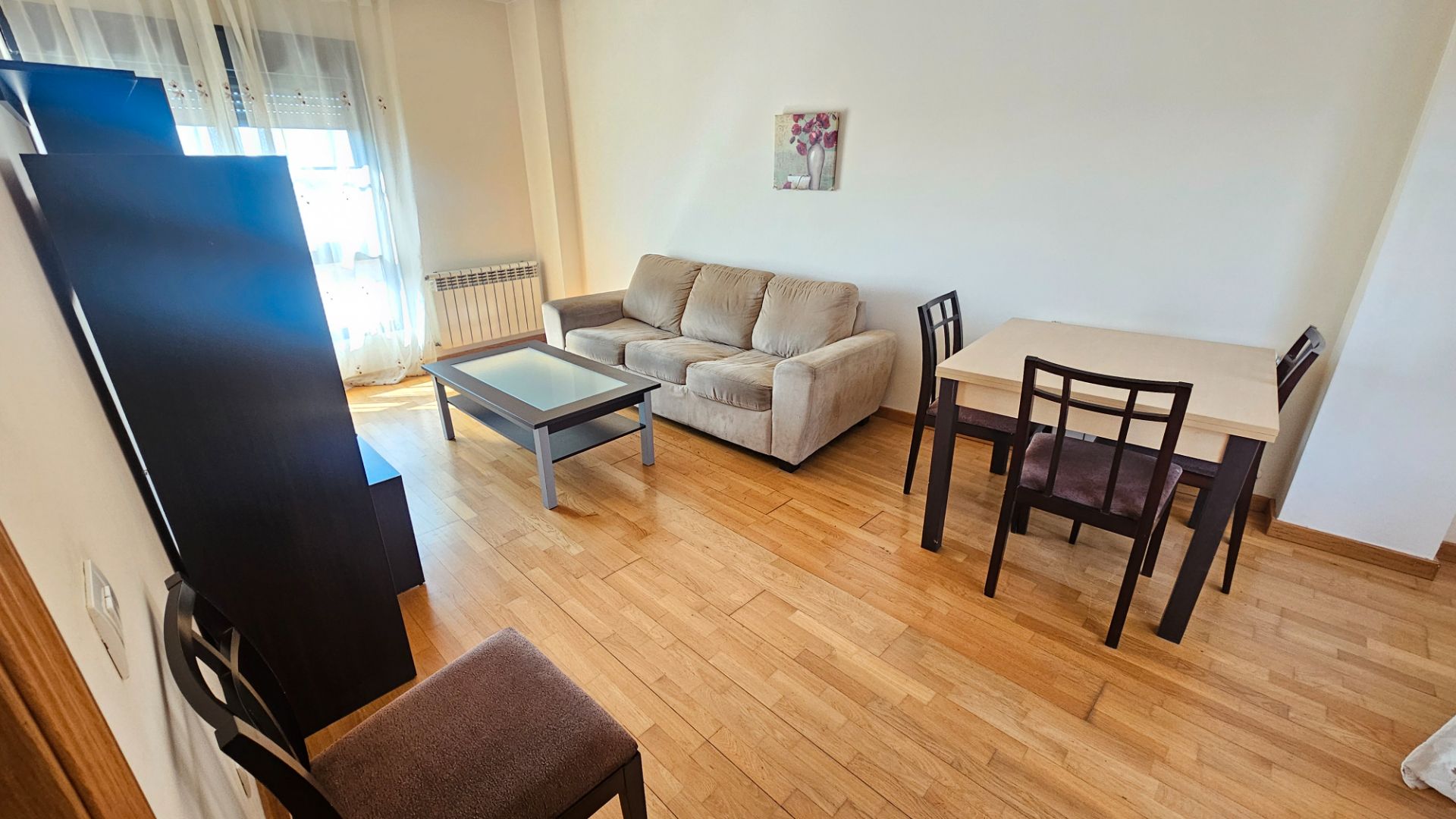 Wohnzimmer von Wohnungen miete in Ocaña mit Heizung, Parkett und Abstellraum