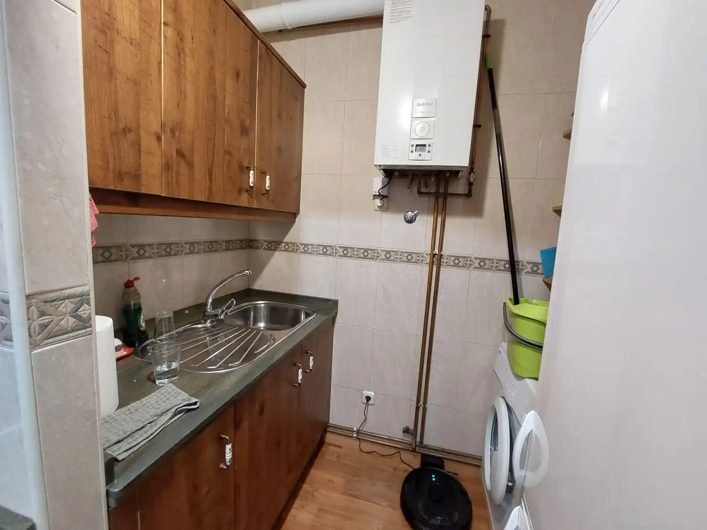 Küche von Wohnung zum Verkauf in León Capital  mit Heizung, Privatgarten und Abstellraum