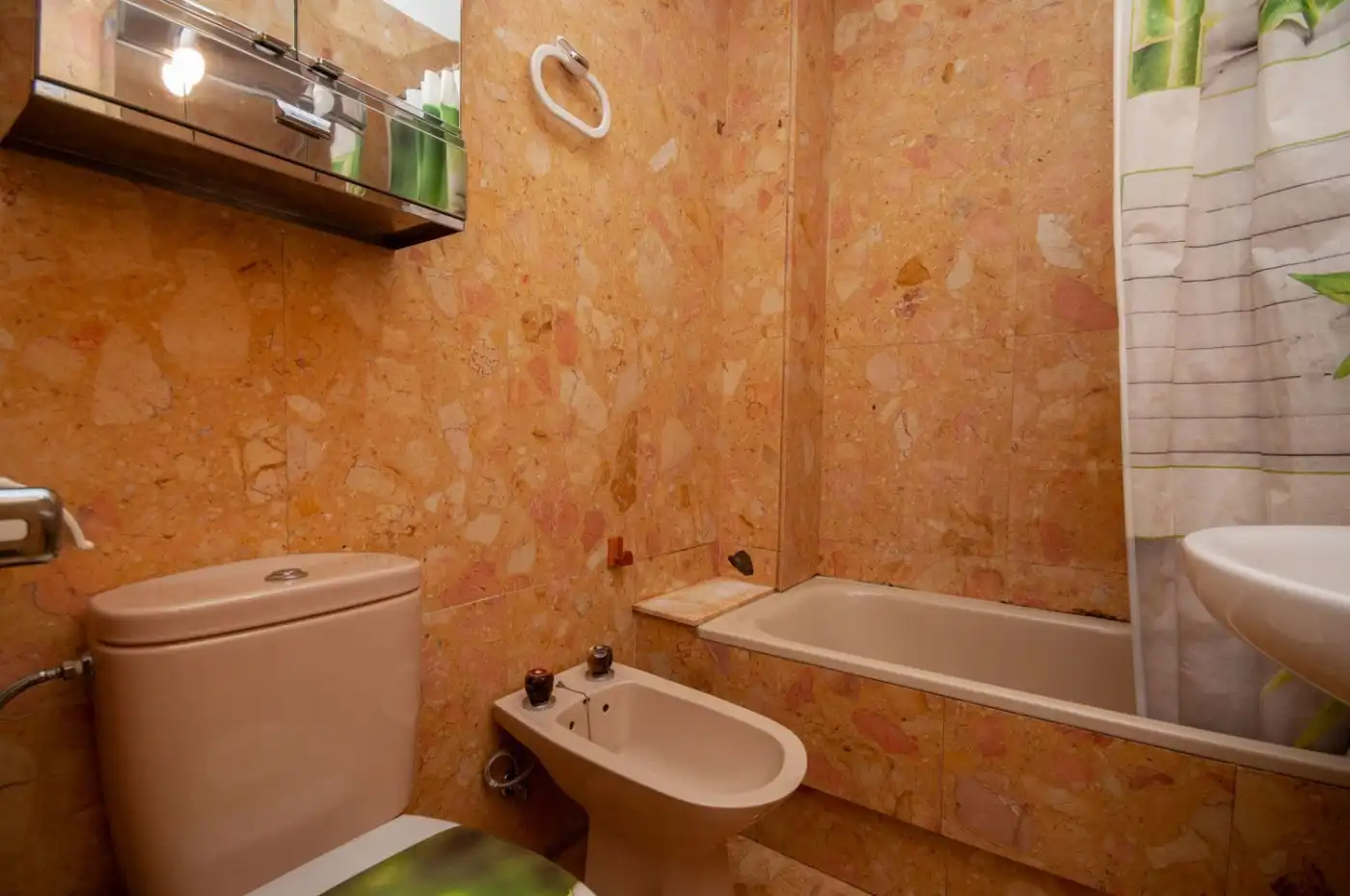 Baño de Piso en venta en Madrid con Calefacción y Terraza