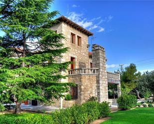 Vista exterior de Casa o xalet en venda en Torrelodones amb Calefacció, Jardí privat i Terrassa