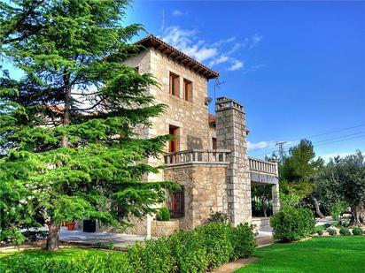 Vista exterior de Casa o xalet en venda en Torrelodones amb Terrassa i Balcó