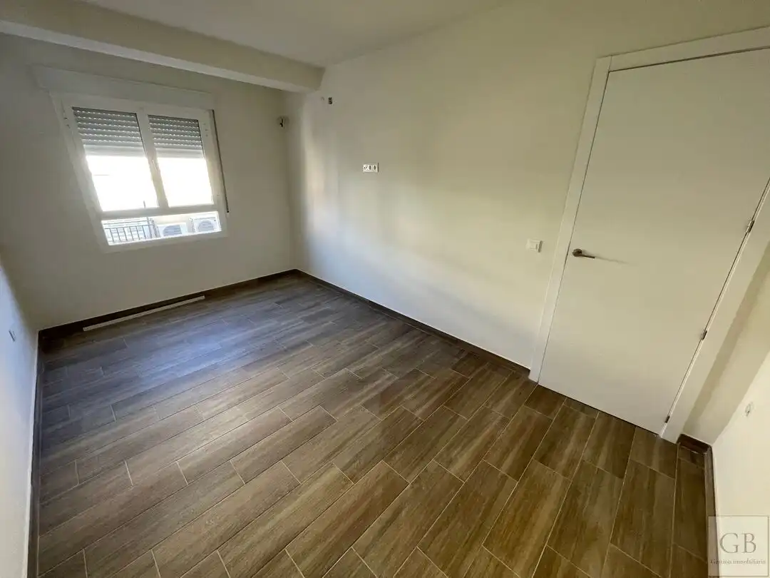 Piso de alquiler en Pepino con Calefacción, Terraza y Lavadora