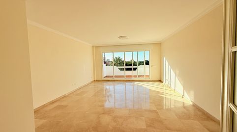 Foto 3 de Apartamento de alquiler en Romana Playa, Marbella