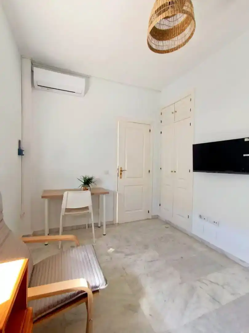Habitación en Calle Camarón de la Isla, 18, Benacazón