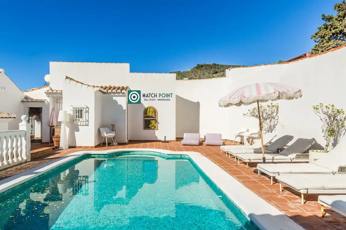 Piscina de Casa o chalet en venta en Almuñécar