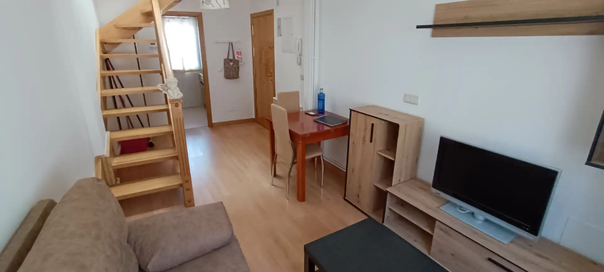 Sala de estar de Dúplex en venta en El Molar (Madrid) con Calefacción, Amueblado y Horno
