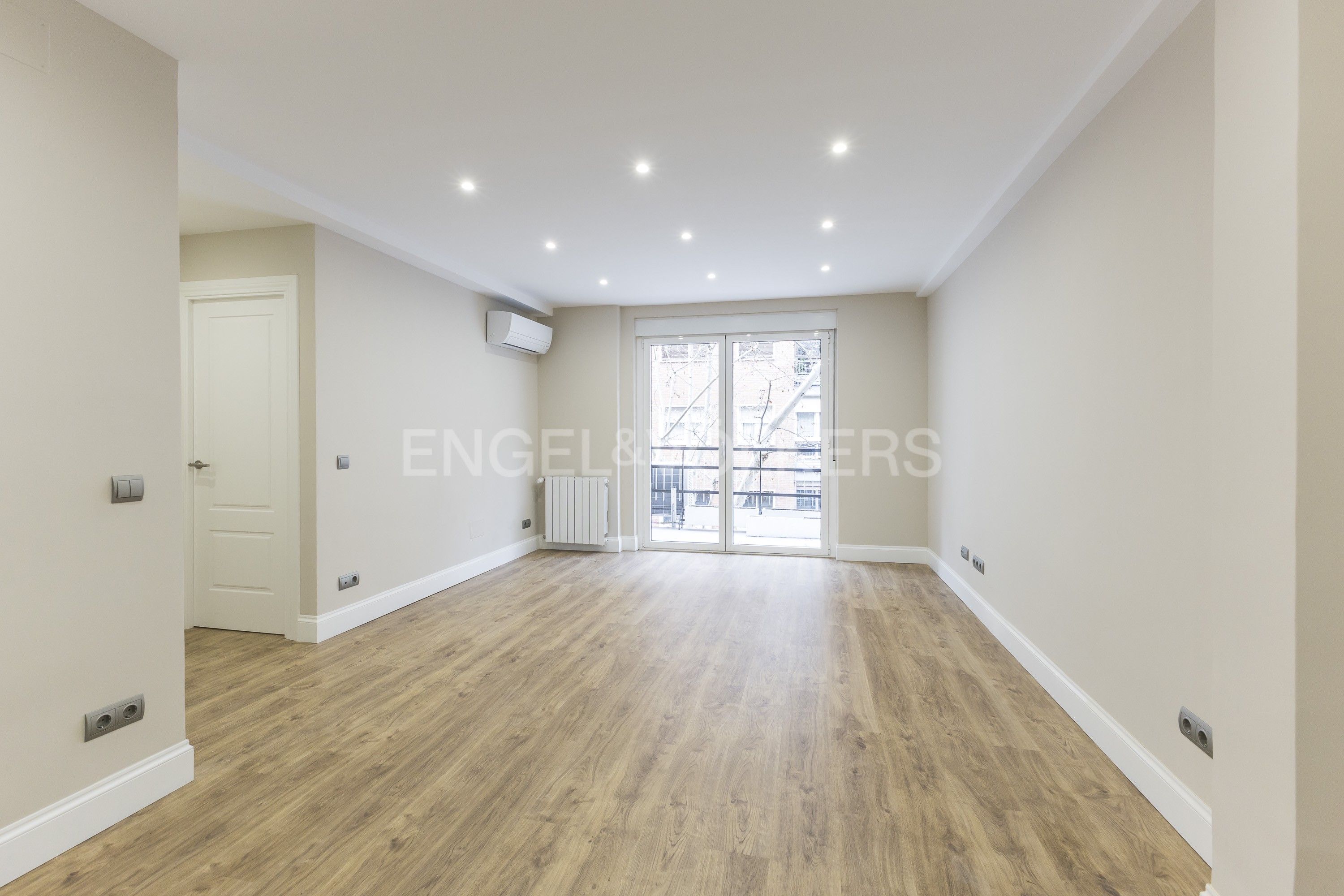 Apartament de lloguer en  Madrid Capital amb Aire condicionat, Calefacció i Terrassa