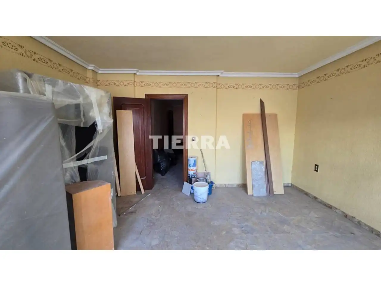 Flat for sale in Yecla  with Balcony