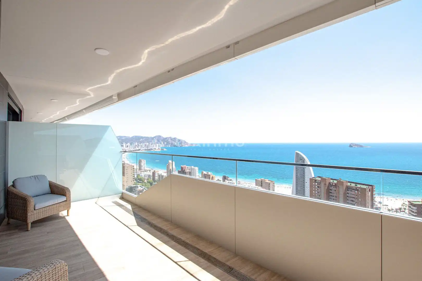 Flat with terrace for sale in Playa de Poniente