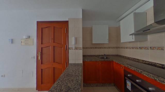 Piso en Venta en Calle Isla de el Hierro en San Isidro