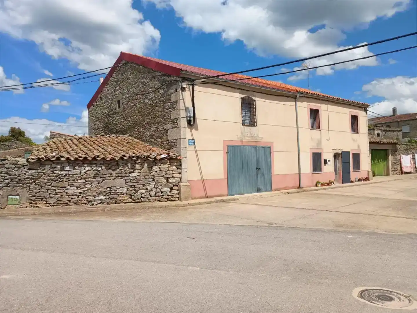 Exterior view of Flat for sale in Peralejos de Arriba  with Private garden, Storage room and Furnished