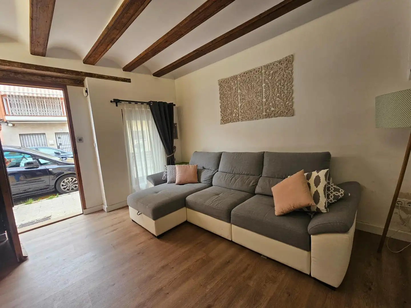 Sala d'estar de Casa adosada en venda en Valencia amb Aire condicionat, Parquet i Terrassa