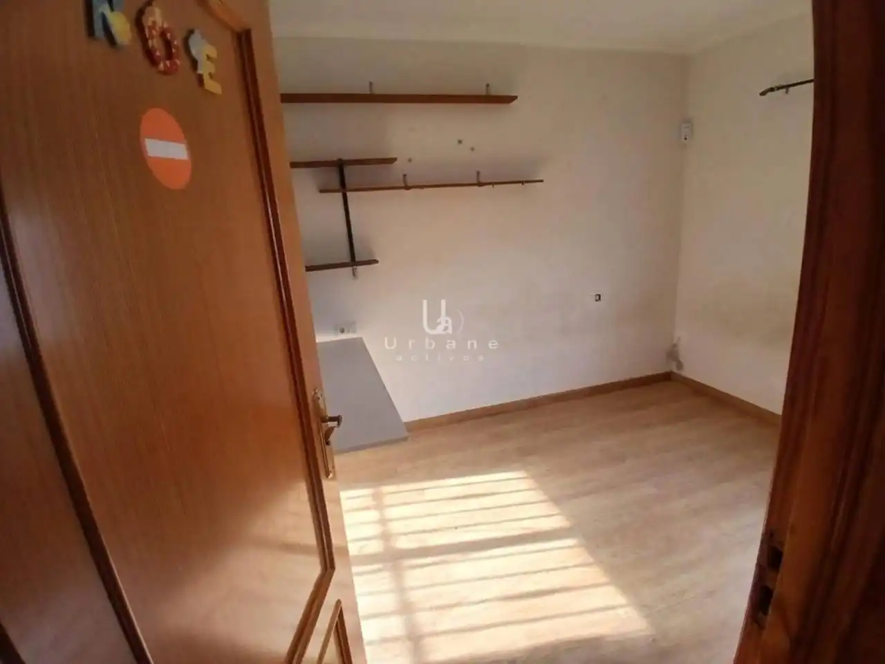 Reihenhaus mit Pool zum Verkauf in Calle Londres 85, imagen 5