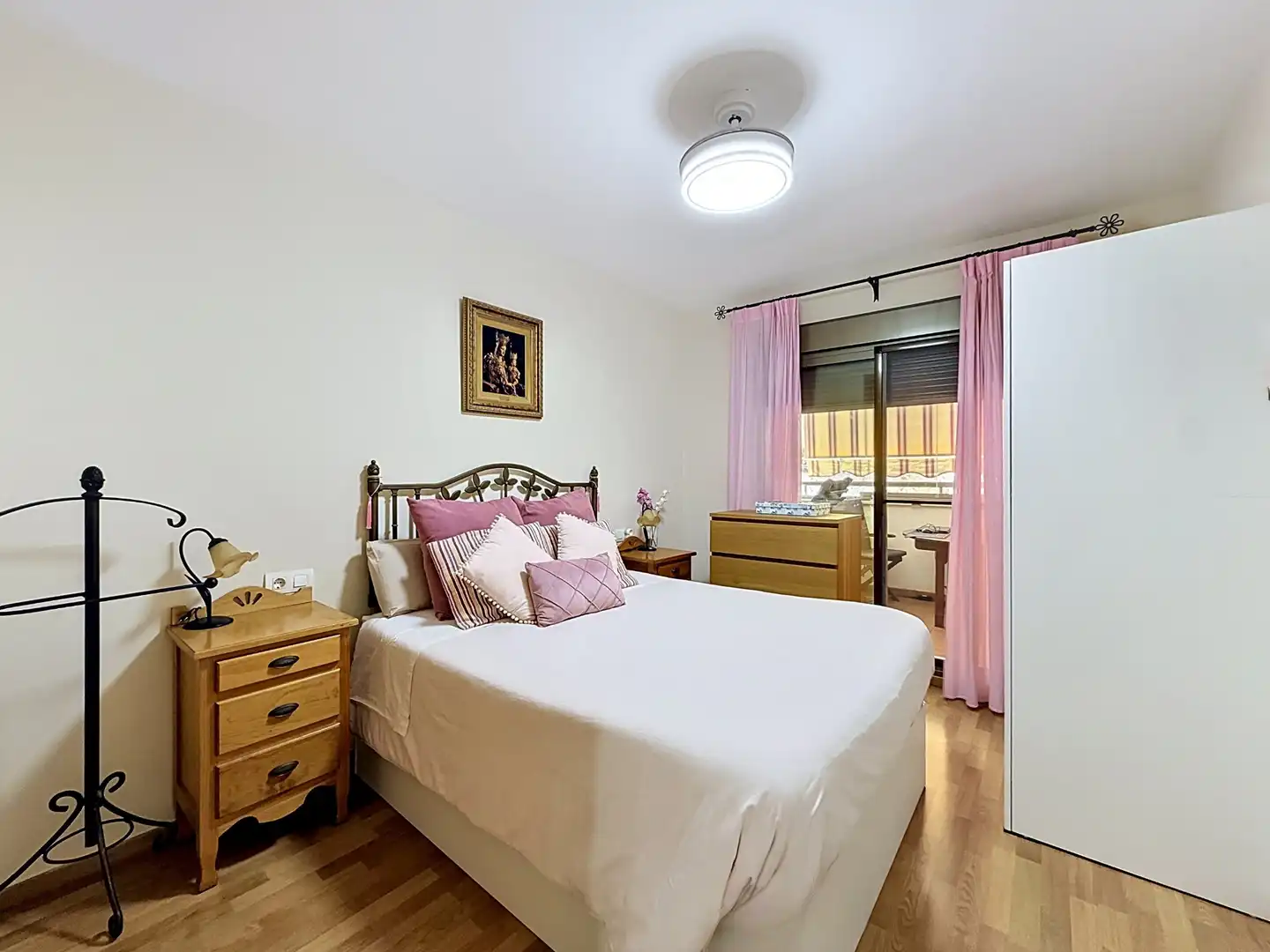 Bedroom of Flat for sale in Málaga  with Air Conditioner, Terrace and Oven
