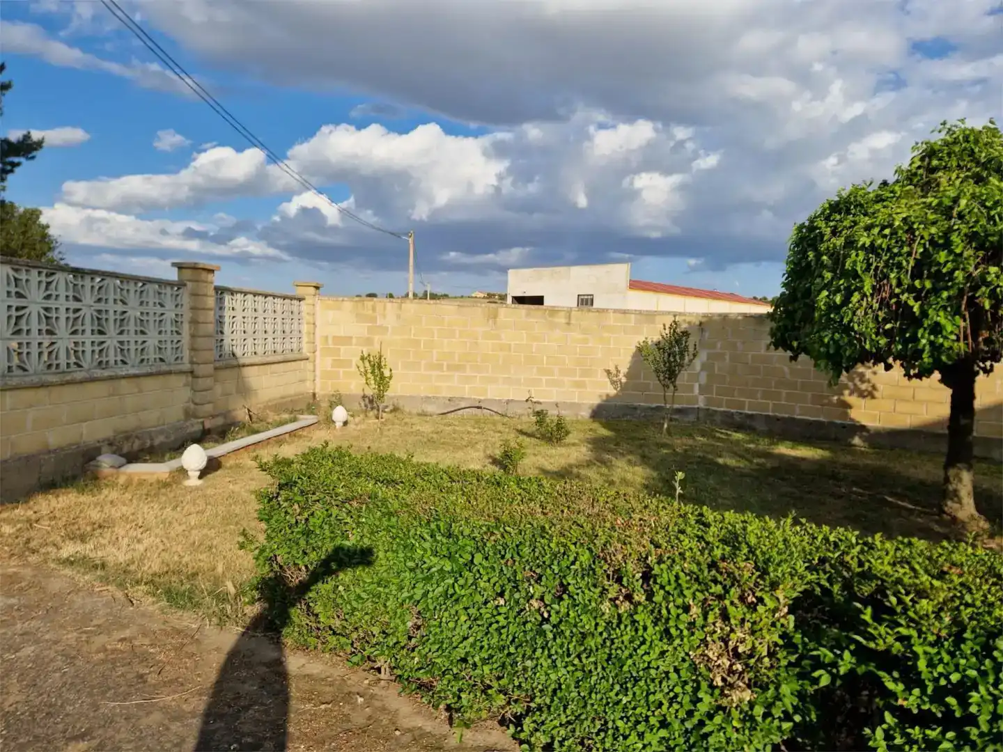 Casa o xalet en venda en Villabrázaro amb Jardí privat, Traster i Moblat