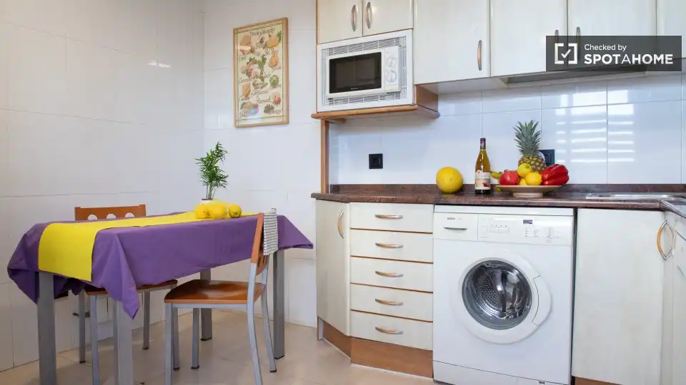 Appartamento con terrazza in affitto a Tetuán, imagen 17