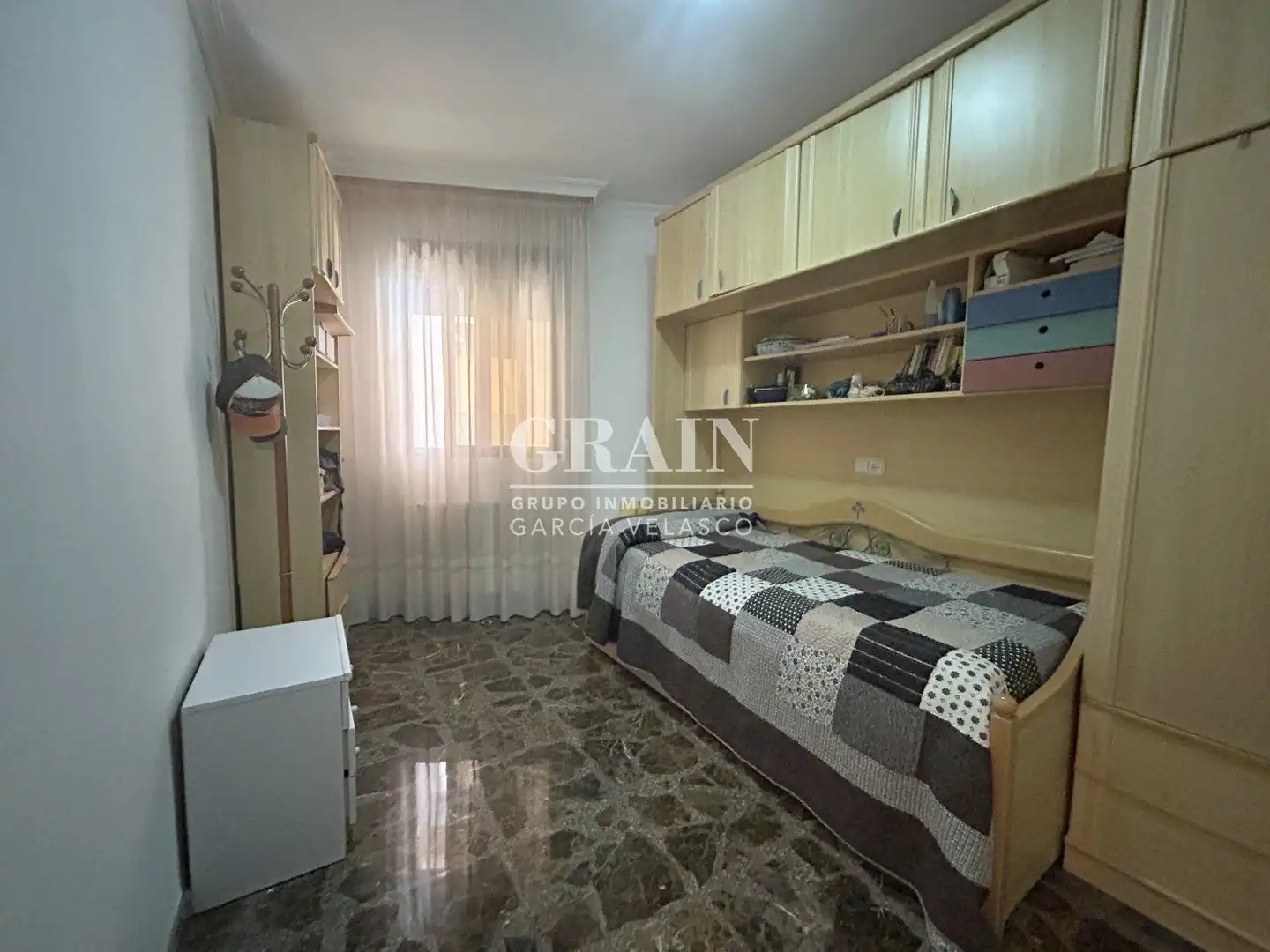 Habitación de Apartamento de alquiler en Albacete con Aire acondicionado, Calefacción y Balcón