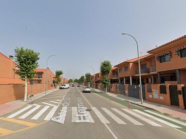 Maison avec piscine à vendre à Avenida HERNANDO SANZ