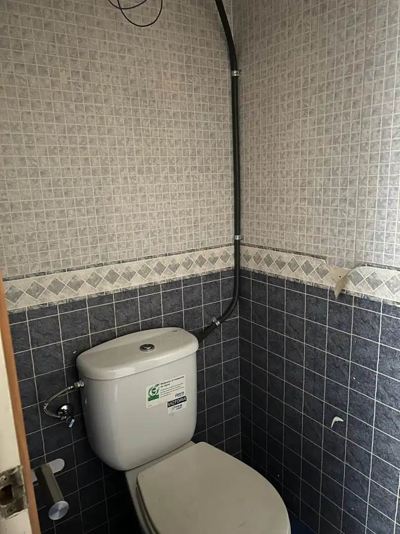 Bany de Local de lloguer en Terrassa