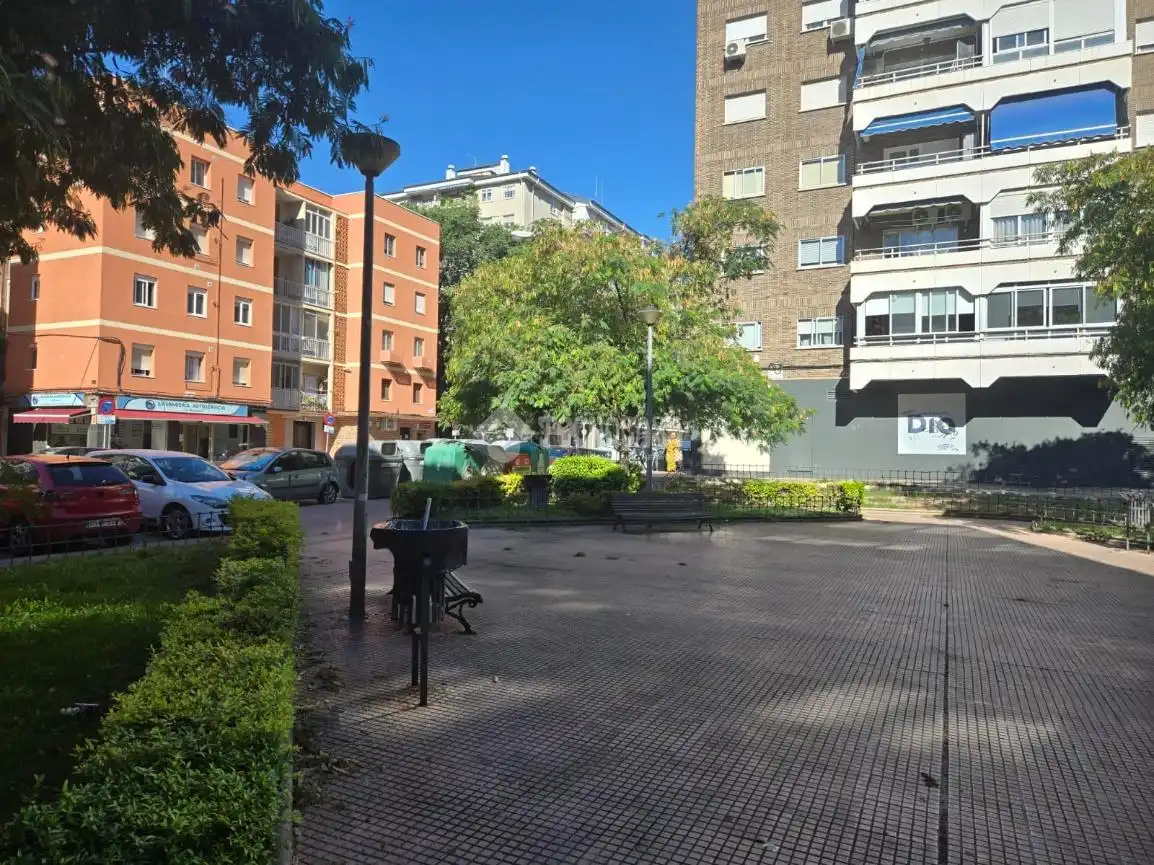 Exterior view of Flat for sale in Alcalá de Henares  with Air Conditioner and Storage room