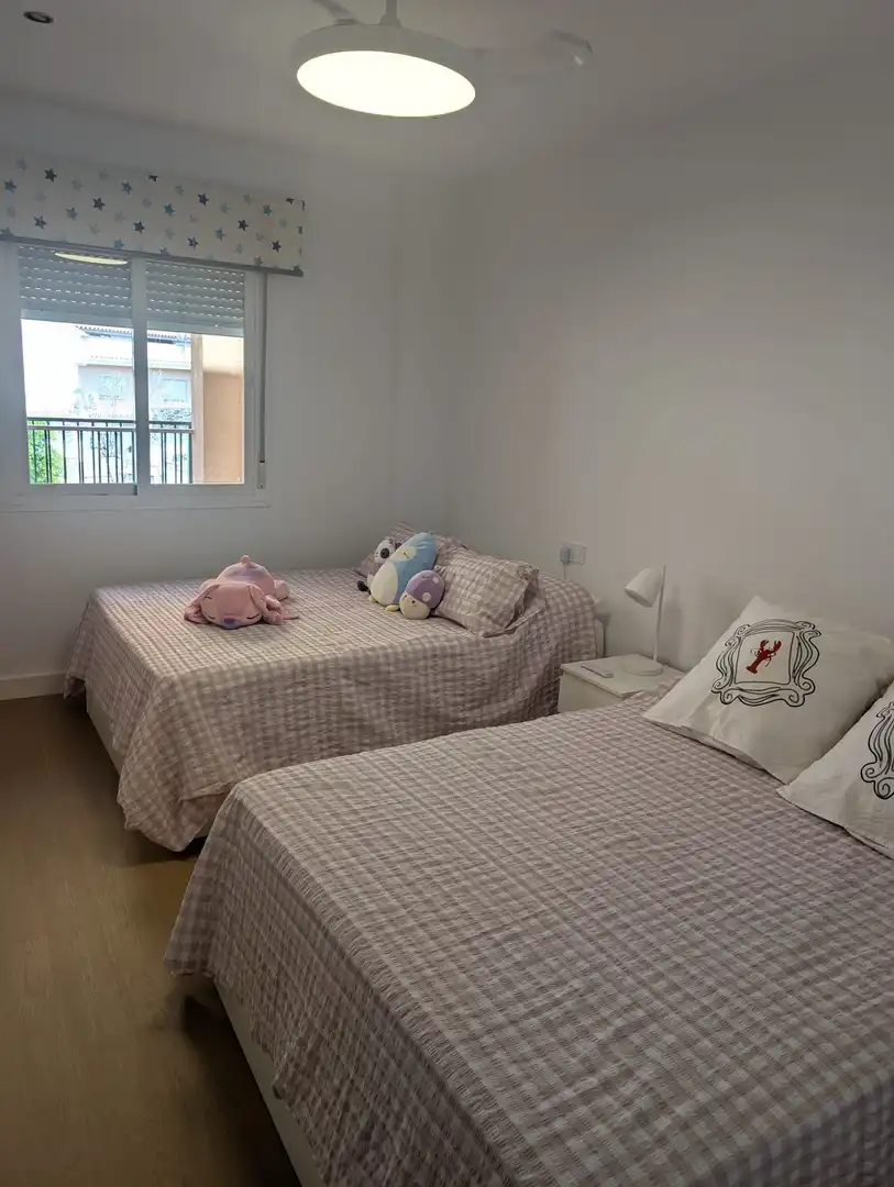 Schlafzimmer von Wohnungen zur Miete in Fuengirola mit Klimaanlage, Heizung und Terrasse