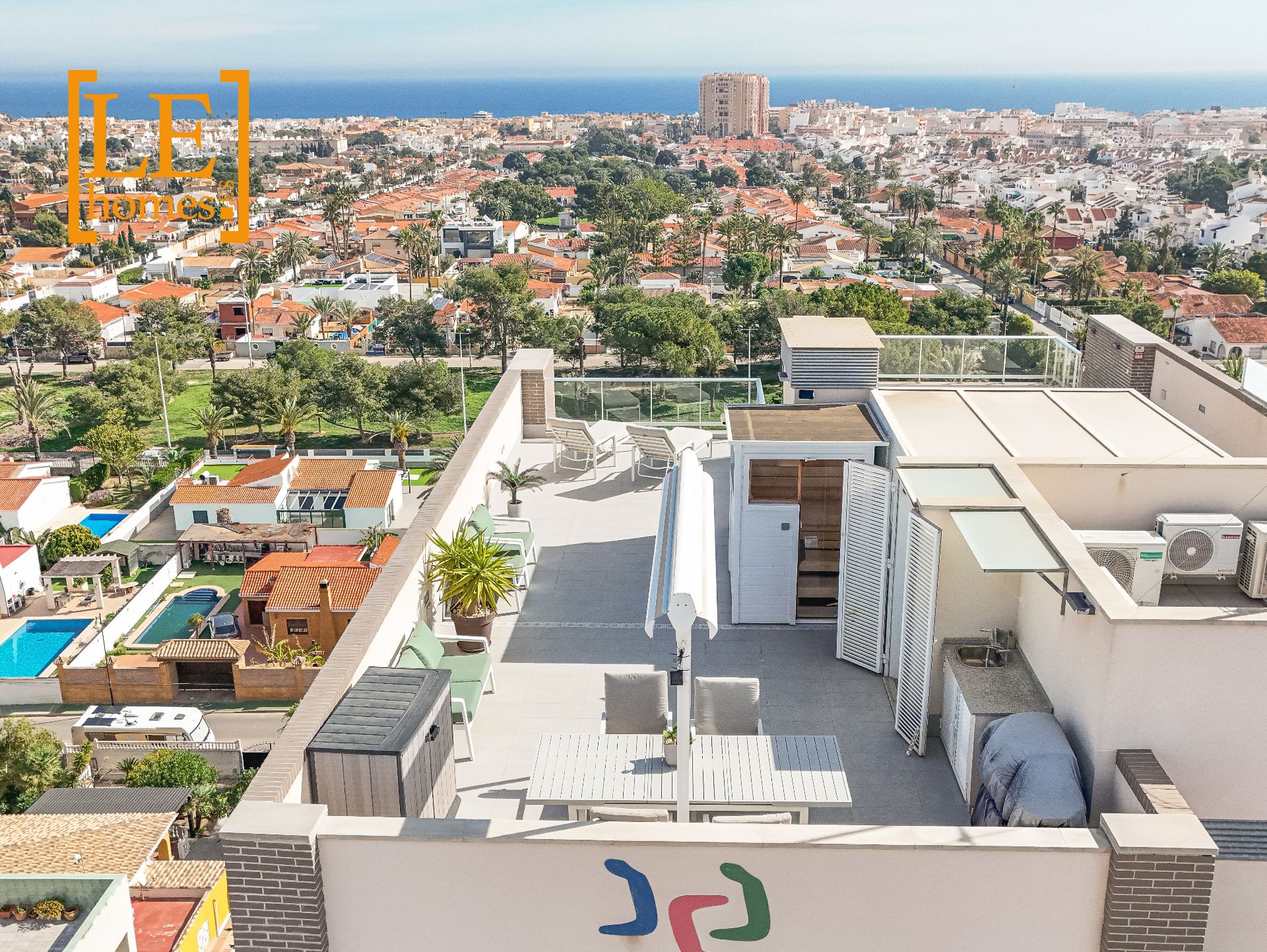 Terraza de Ático en venta en Torrevieja con Aire acondicionado, Calefacción y Amueblado