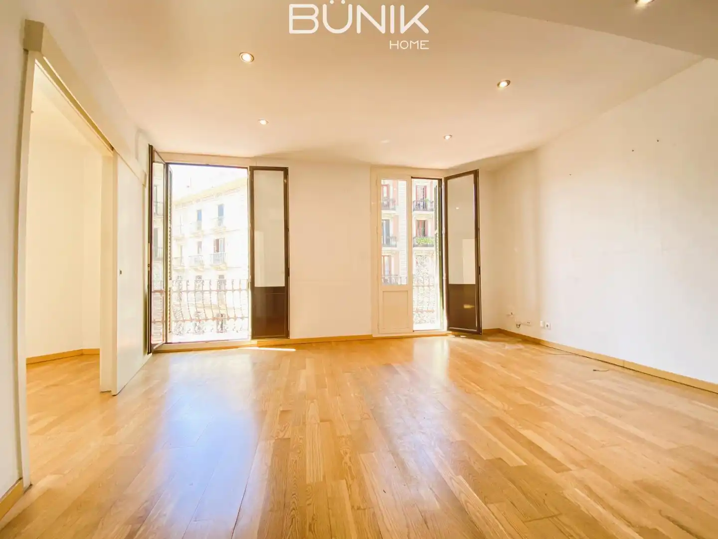 Bedroom of Flat for sale in  Barcelona Capital  with Air Conditioner, Heating and Parquet flooring