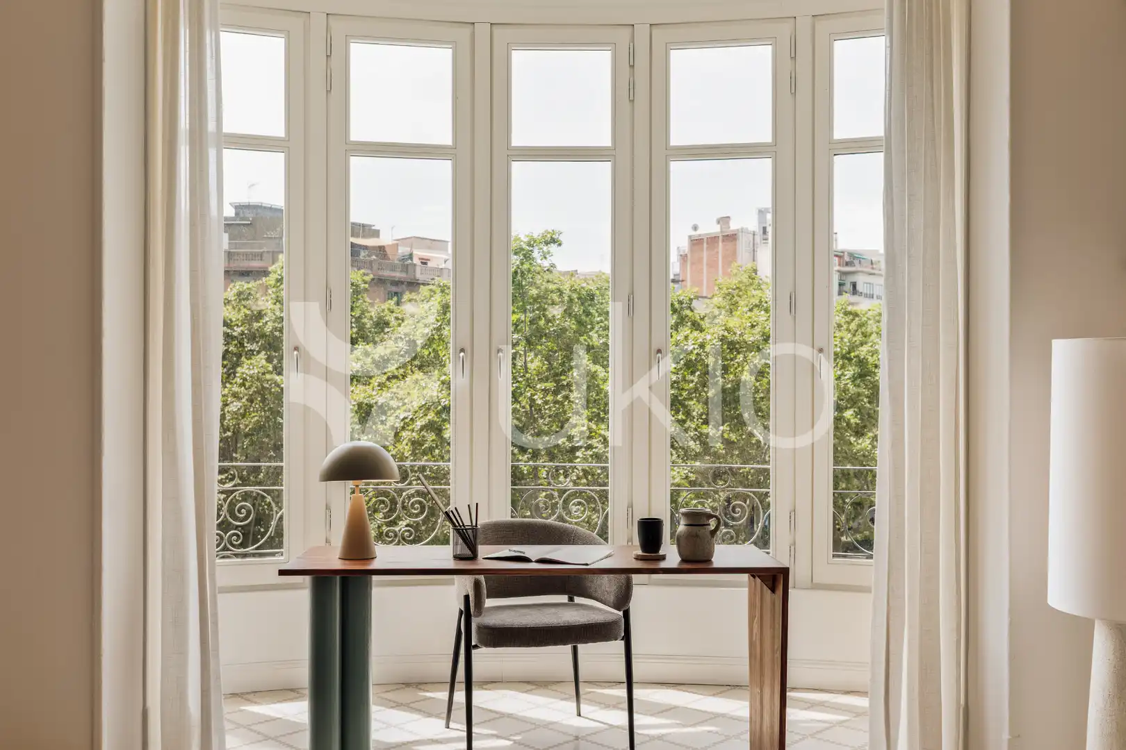 Comedor de Apartamento de alquiler en Barcelona con Aire acondicionado, Calefacción y Amueblado