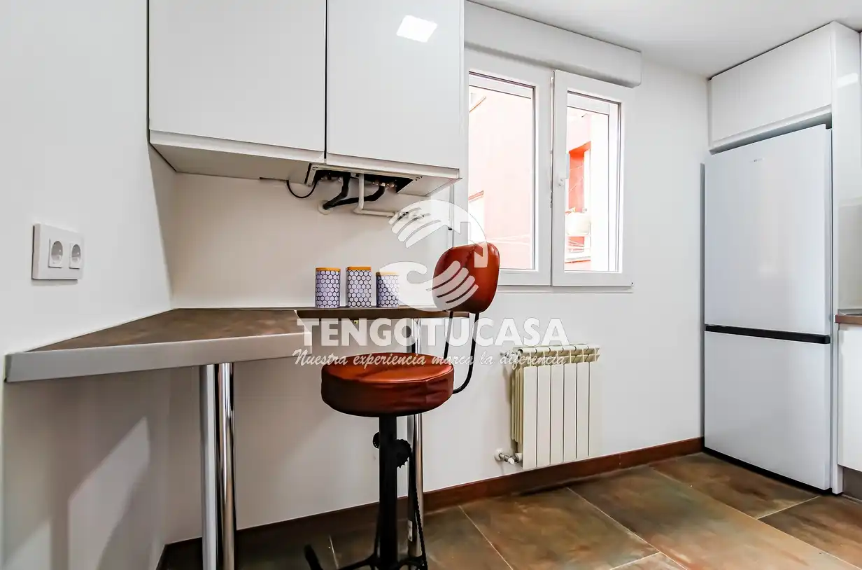 Bedroom of Flat for rent in Madrid  with Air Conditioner, Heating and Furnished