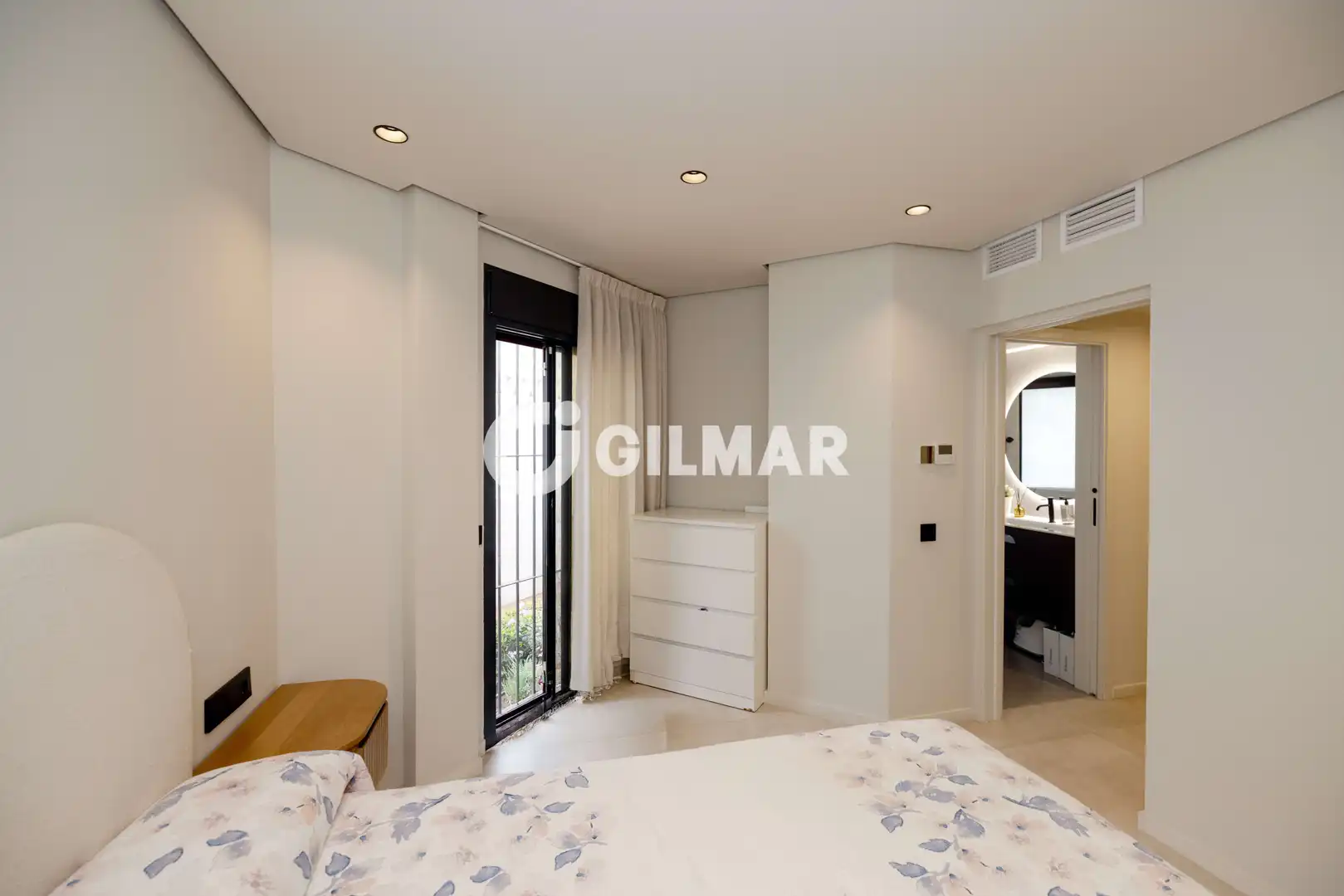 Dormitori de Apartament en venda en Nueva Andalucía