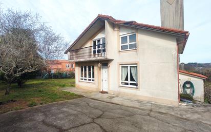 Exterior view of House or chalet for sale in Carballo  with Heating, Private garden and Parquet flooring