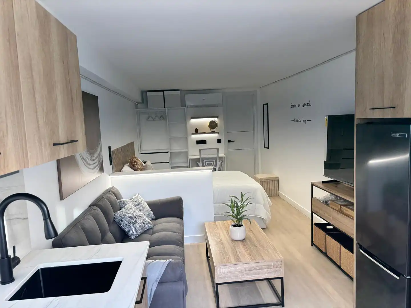 Bedroom of Flat for rent in Villaviciosa de Odón  with Air Conditioner, Heating and Furnished